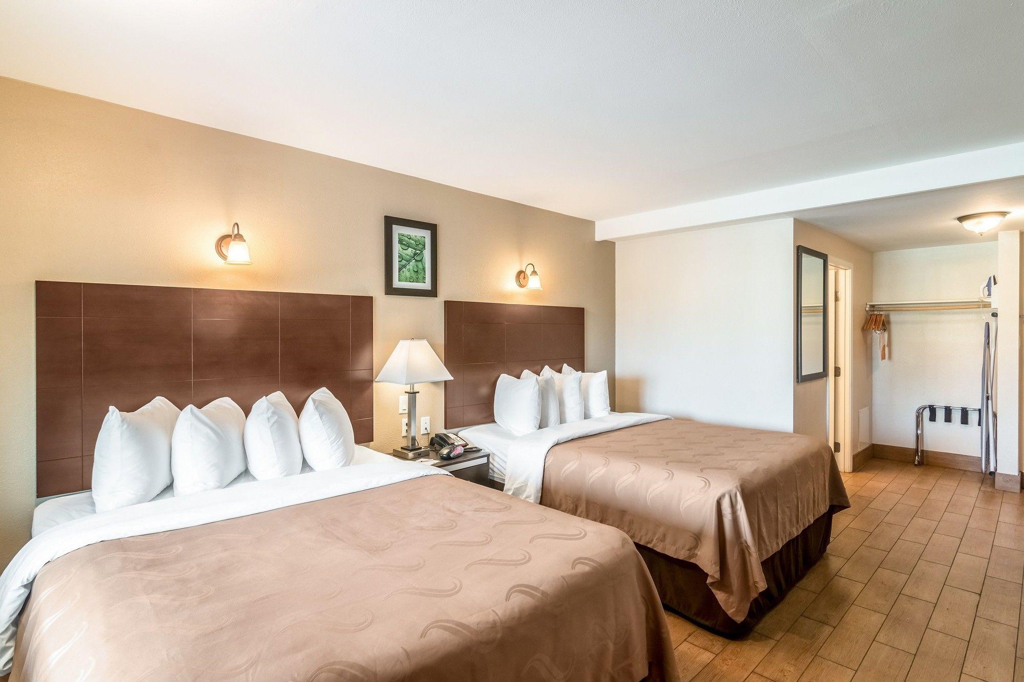 Hotel Quality & Near Downtown 2*
