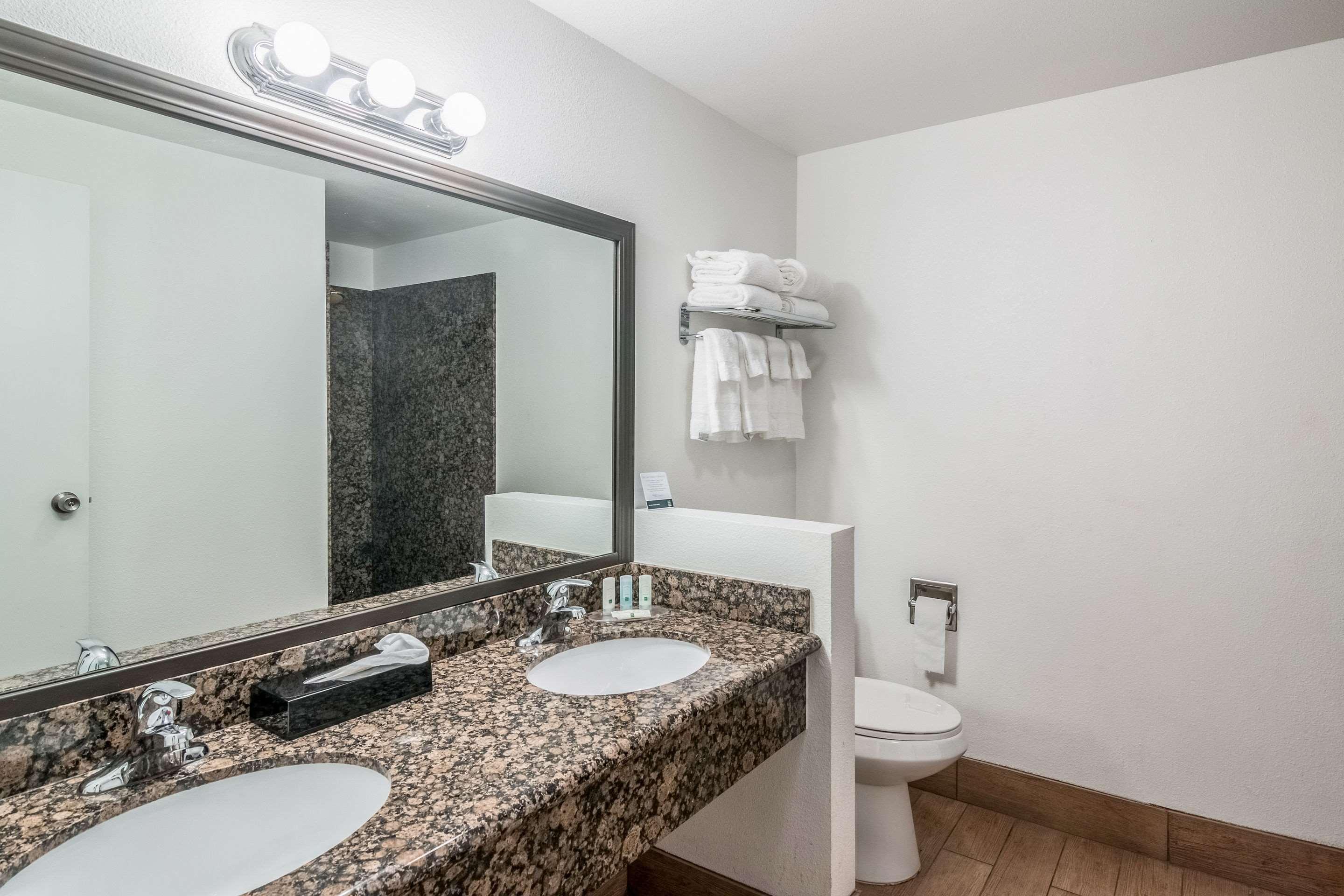 Hotel Quality & Near Downtown 2*