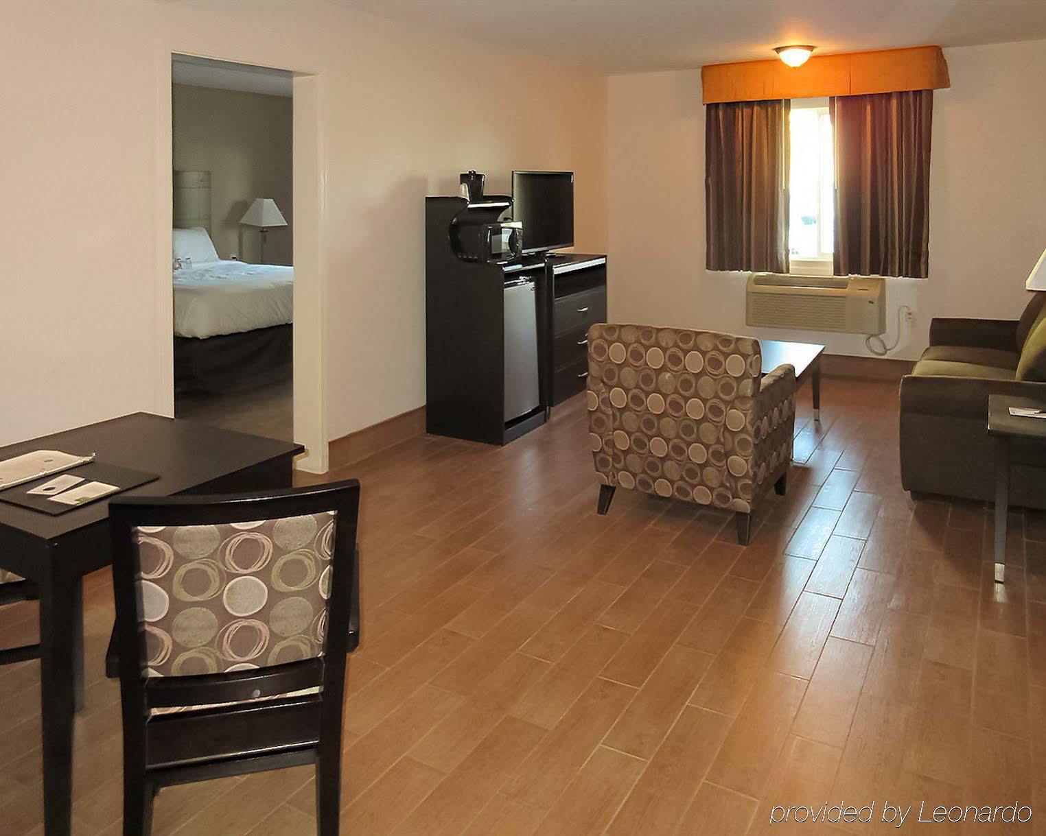 Hotel Quality & Near Downtown 2*