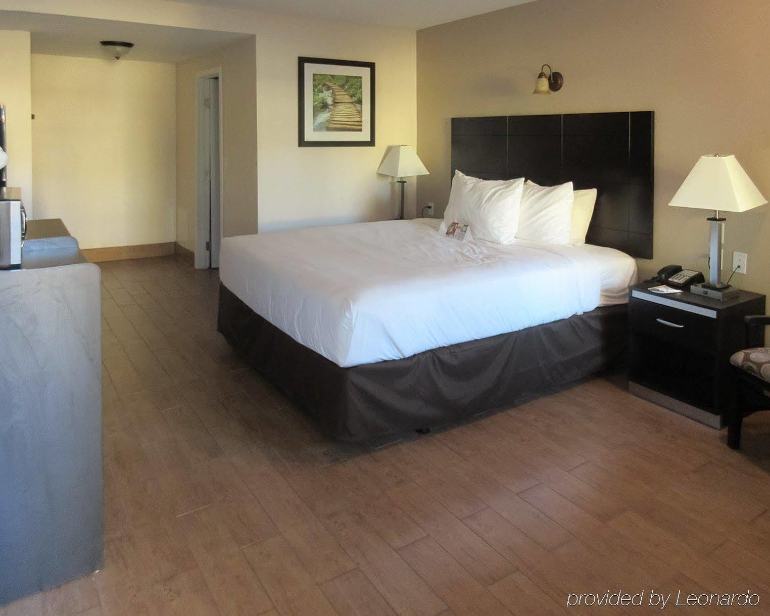 Hotel Quality & Near Downtown Bakersfield